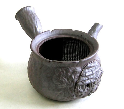 萬古焼　鳥飛び出し急須（平網茶こし）220cc【通販/記念品/茶器/日本茶/ばんこ焼/万古焼/開運急須/伝統工芸品/特価】山口陶器店18-724