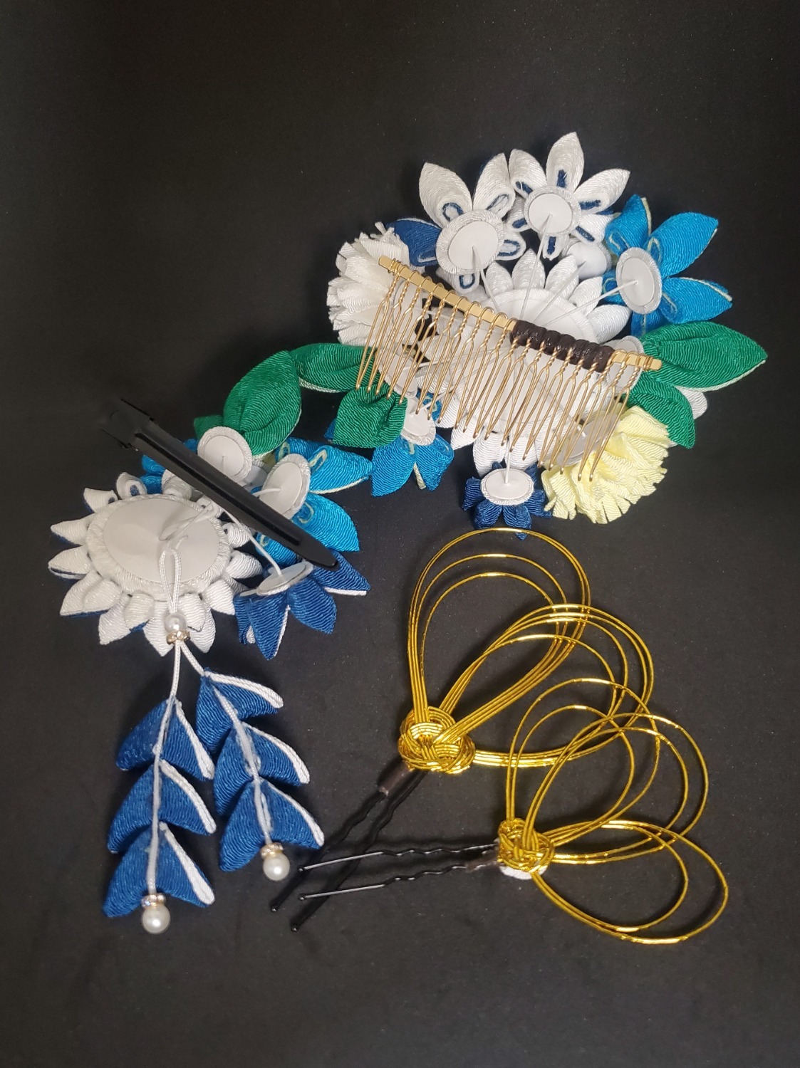 つまみ細工の髪飾り ＜ 和布倶や西陣