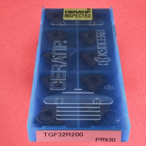 京セラ（KYOCERA）［GVFL300-150AR PR930］ 溝入れ用チップ ＰＲ９３０