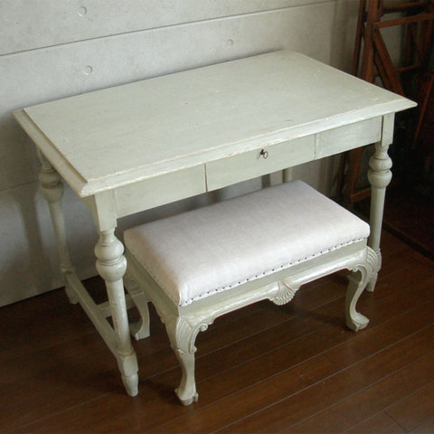 Painted Table - テーブル -