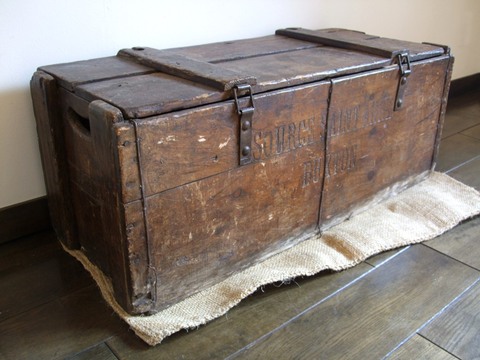 ”Wooden Box ””Source Saint Anne Buxton”” - 木箱 -”