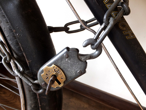 Padlock with chain for bicycle  - 自転車用チェーン付南京錠 -