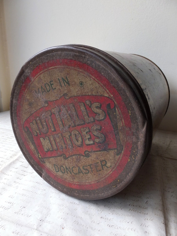 Nuttall’s Mintoes Tin - ティン缶 -